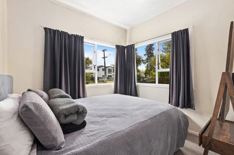 Photo of property in 17 Nicholson Avenue, Papatoetoe, Auckland, 2025