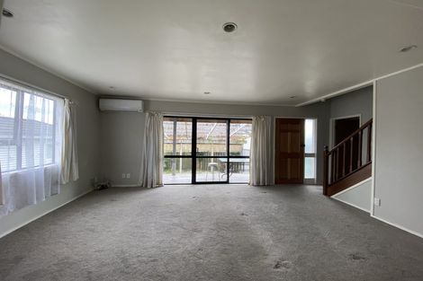 Photo of property in 56 De Quincey Terrace, Highland Park, Auckland, 2010