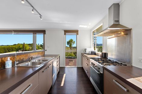 Photo of property in 301 Ranganui Road, Kaiwaka, 0573