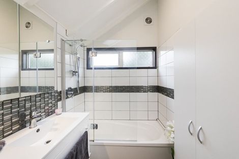 Photo of property in 38 Napier Road, Terrace End, Palmerston North, 4410