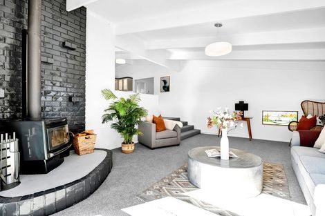 Photo of property in 7 Lombardy Place, Whalers Gate, New Plymouth, 4310