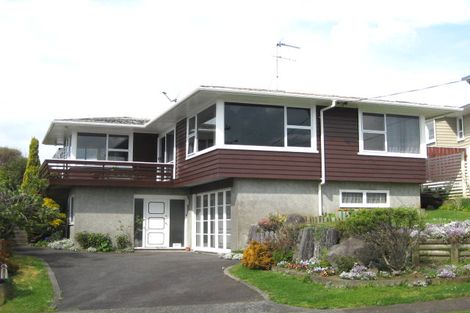 Photo of property in 16 Crownhill Street, Spotswood, New Plymouth, 4310