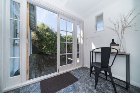 Photo of property in 42 Dahlia Street, Palmerston North, 4410