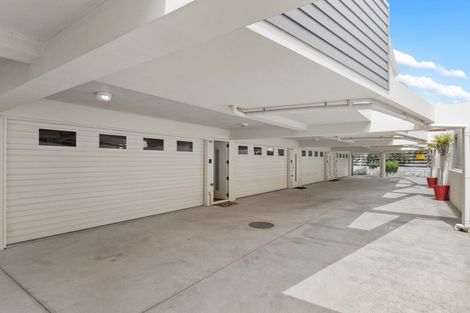 Photo of property in 6/47 Marine Parade, Mount Maunganui, 3116