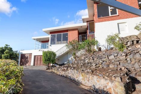 Photo of property in 97 Dyers Pass Road, Cashmere, Christchurch, 8022