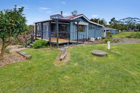 Photo of property in 43 Pahi Road, Paparoa, 0571