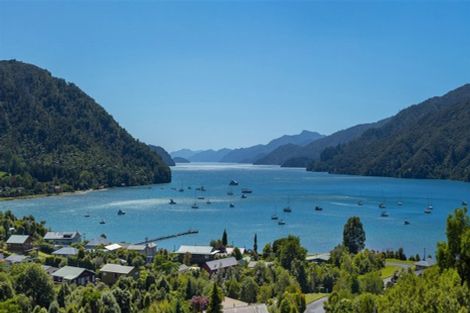 Photo of property in 1 Oliver Place, Anakiwa, Linkwater, 7281