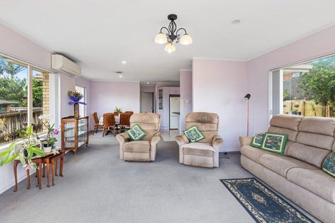 Photo of property in 32 Kohanga Road, Mangere Bridge, Auckland, 2022
