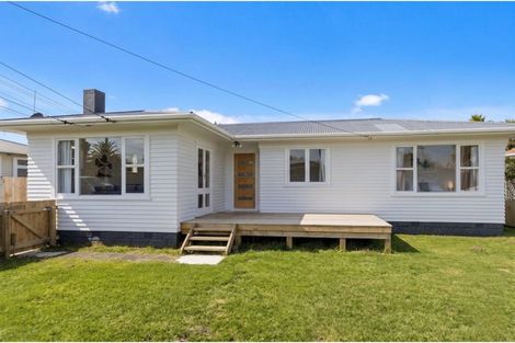 Photo of property in 128 Gloucester Road, Manurewa, Auckland, 2102