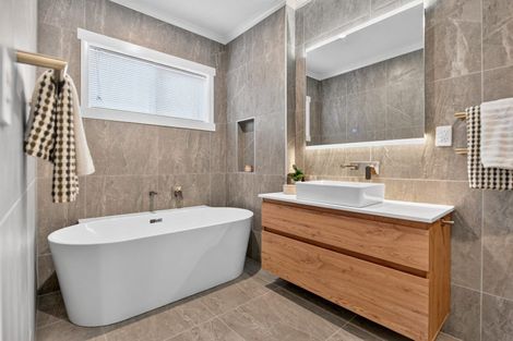 Photo of property in 92 Maanihi Drive, Rototuna North, Hamilton, 3210