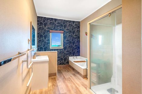 Photo of property in 153 Cornfoot Street, Castlecliff, Whanganui, 4501