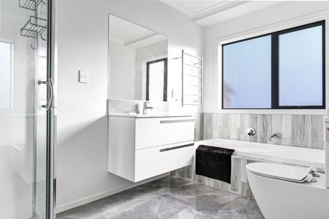 Photo of property in 11 Blackwood Crescent, Glenview, Hamilton, 3206