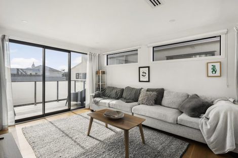 Photo of property in 112a Freyberg Street, Lyall Bay, Wellington, 6022