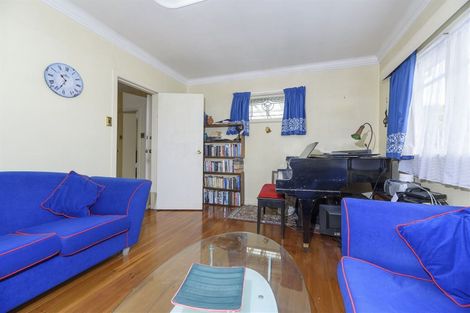 Photo of property in 1/10 White Swan Road, Mount Roskill, Auckland, 1041