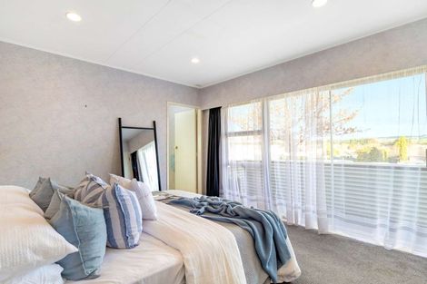 Photo of property in 15 Corilin Place, Mangakakahi, Rotorua, 3015