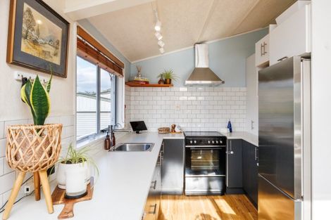 Photo of property in 10 Pirinoa Street, Feilding, 4702