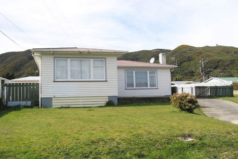 Photo of property in 90 Wise Street, Wainuiomata, Lower Hutt, 5014