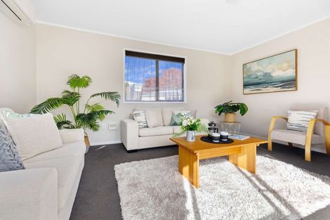 Photo of property in 53 Gilbass Avenue, Hamilton Lake, Hamilton, 3204