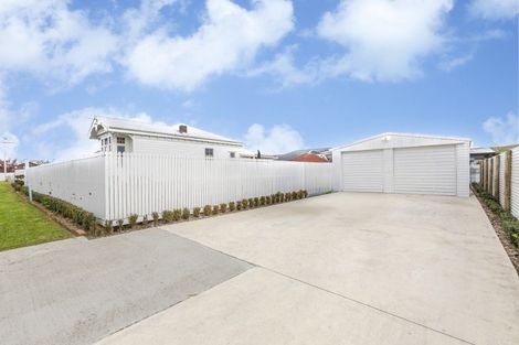 Photo of property in 1 Russell Street, Otane, 4202