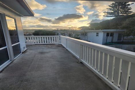 Photo of property in 6 Otaki Street, Miramar, Wellington, 6022