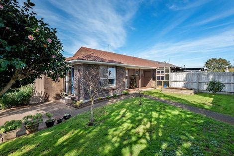 Photo of property in 1/3 Tyrian Close, Half Moon Bay, Auckland, 2012