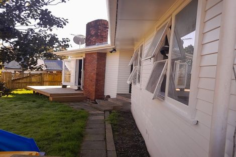 Photo of property in 60 Kingdale Road, Henderson, Auckland, 0610