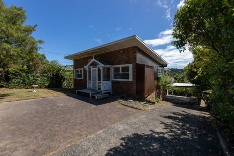 Photo of property in 77 Avonleigh Road, Green Bay, Auckland, 0604