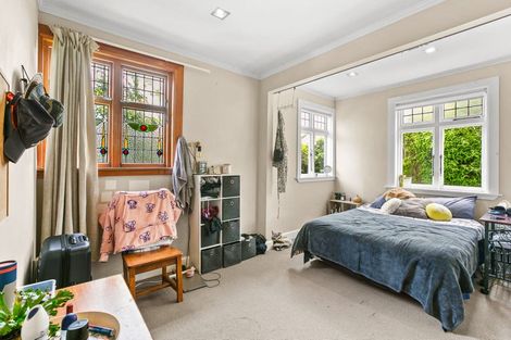 Photo of property in 43 Cameron Street, New Plymouth, 4310