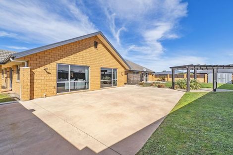 Photo of property in 7 Manor Drive, Rolleston, 7614