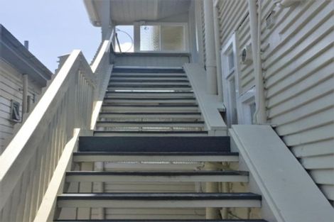 Photo of property in 17 Hankey Street, Mount Cook, Wellington, 6011