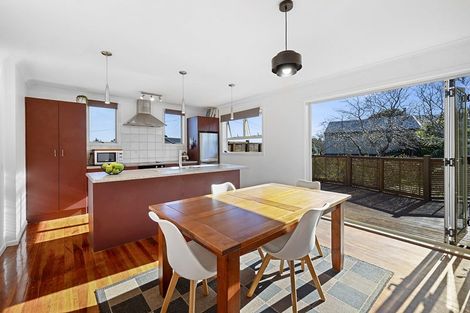 Photo of property in 426 South Road, Omata, New Plymouth, 4374