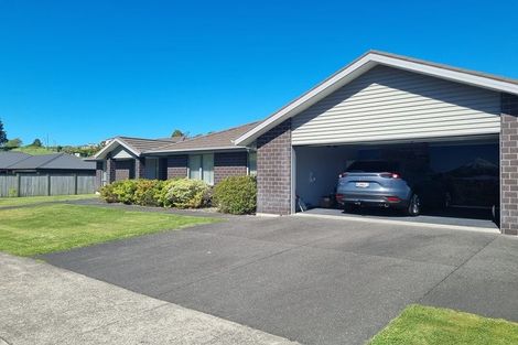 Photo of property in 19 Fernbrook Drive, Hurworth, New Plymouth, 4310