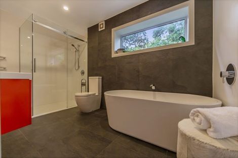 Photo of property in 3 Glenelg Road, Red Beach, 0932