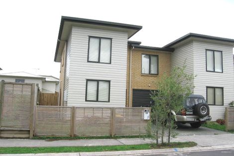 Photo of property in 28 Barnea Circle, Glen Eden, Auckland, 0602