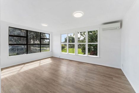 Photo of property in 46 Caravelle Close, Mangere, Auckland, 2022