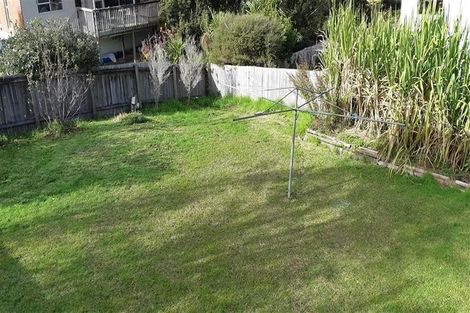 Photo of property in 1/12 Manuka Road, Glenfield, Auckland, 0629