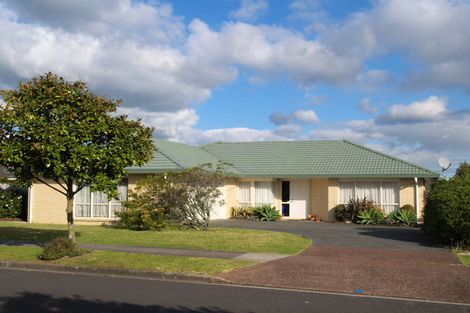 Photo of property in 39 Bob Charles Drive, Golflands, Auckland, 2013