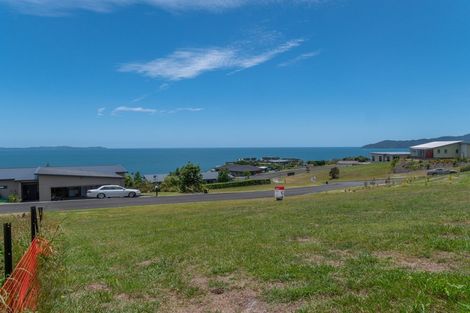 Photo of property in 14 Sunrise Place, Cable Bay, 0420