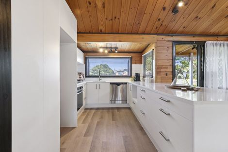 Photo of property in 5 Sunshine Place, Papakura, 2110