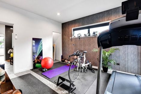 Photo of property in 208 Powderham Street, New Plymouth, 4310