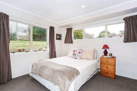 Photo of property in 6a Jayar Heights, Bombay, 2675