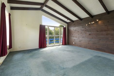 Photo of property in 33 Thomas Street, Stokes Valley, Lower Hutt, 5019