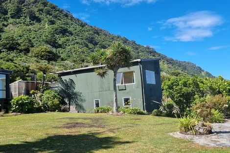 Photo of property in 2187 Coast Road, Barrytown, Runanga, 7873