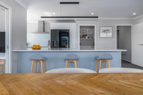 Photo of property in 6 Stunsail Lane, Whitby, Porirua, 5024