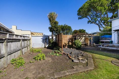 Photo of property in 6 Uenuku Avenue, Raglan, 3225