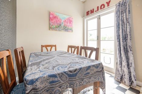 Photo of property in 108 Duchess Crescent, Mayfair, Hastings, 4122