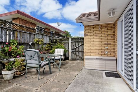 Photo of property in 4 Davern Lane, New Lynn, Auckland, 0600