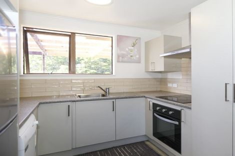 Photo of property in 8 Angeline Place, Massey, Auckland, 0614