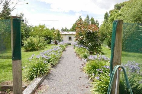 Photo of property in 100 Cole Street, Dannevirke, 4930