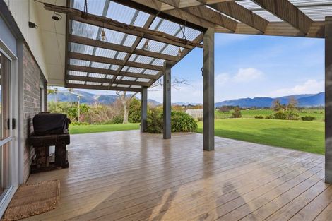 Photo of property in 25 Abel Tasman Drive, Takaka, 7110